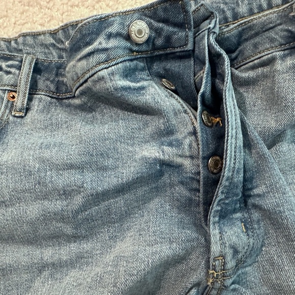 Plus Size 22 Old Navy Denim Distressed Women Shorts - Picture 2 of 8